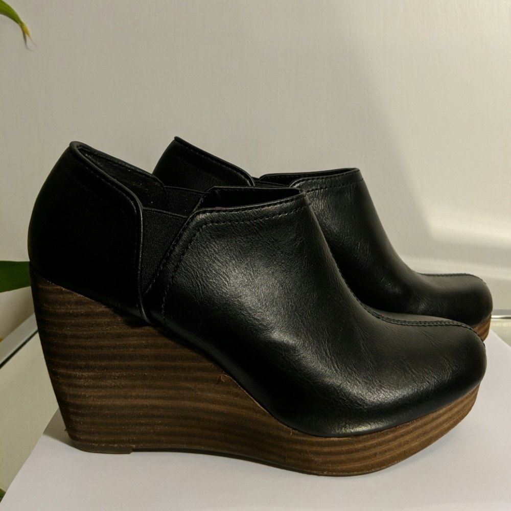 Dr. Scholl's NEW Harlin Wedge Bootie